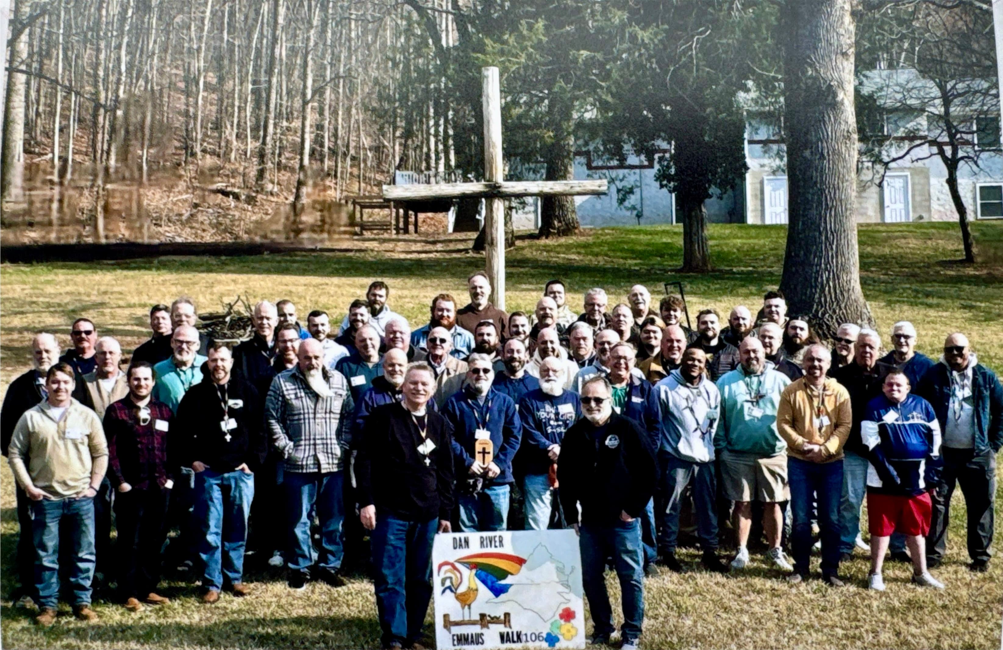 Dan River Emmaus Walk #106 — full group at the cross